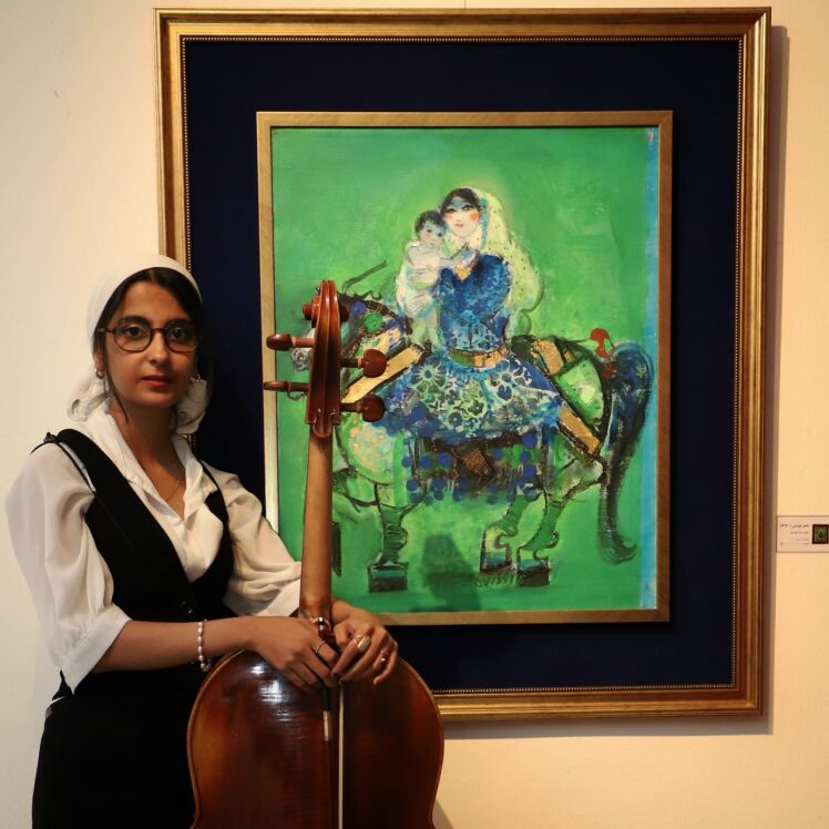 نوازندگی در گالری‌ها و اینستالیشن‌ها.